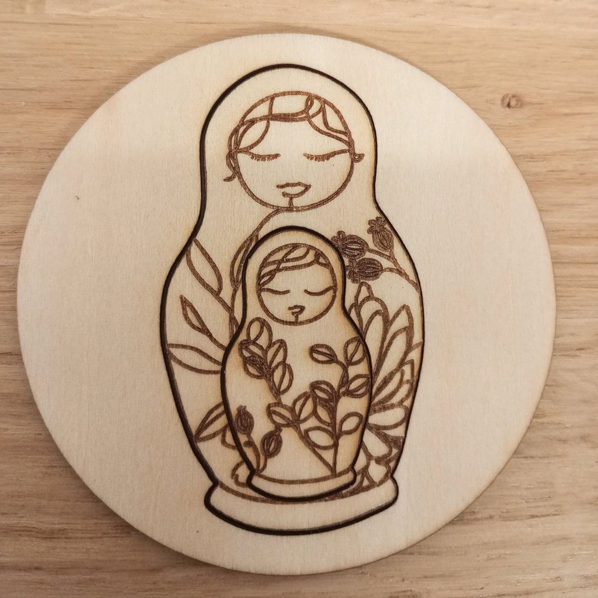 Coffret cadeau petites mains : savon bébé, mini-gant et article illustré