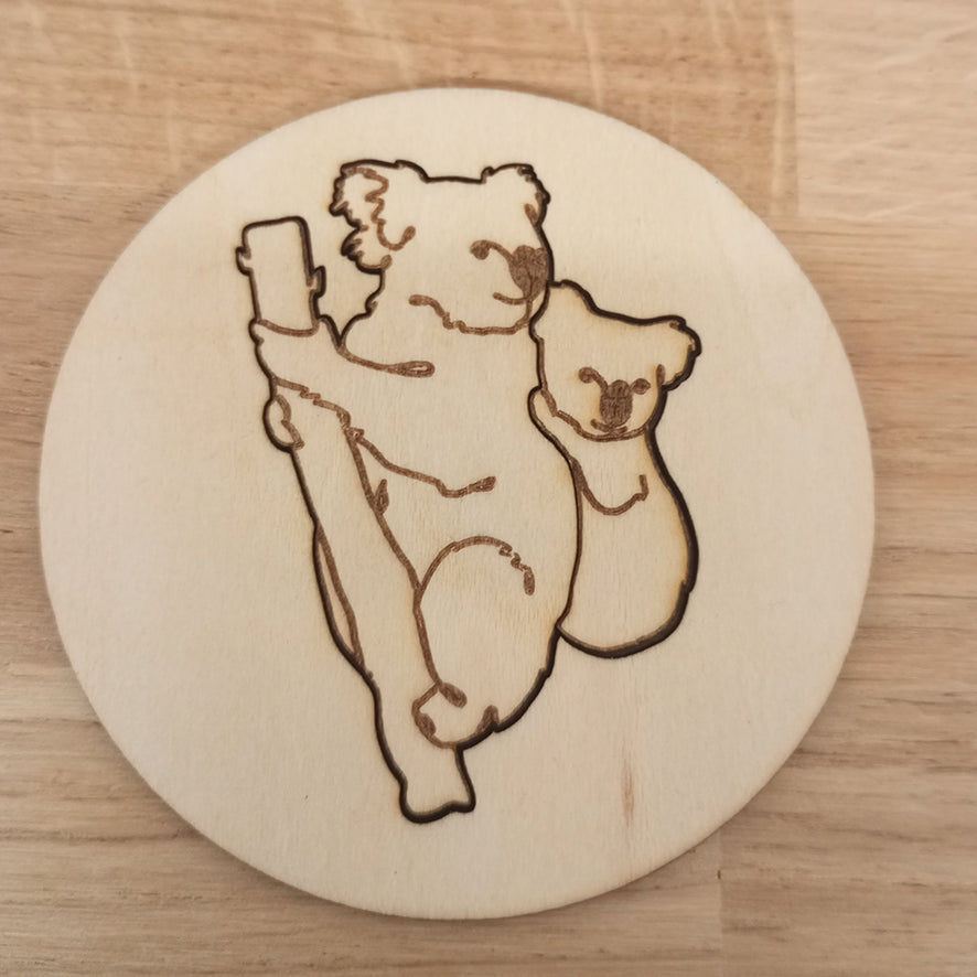 Coffret cadeau petites mains : savon bébé, mini-gant et article illustré
