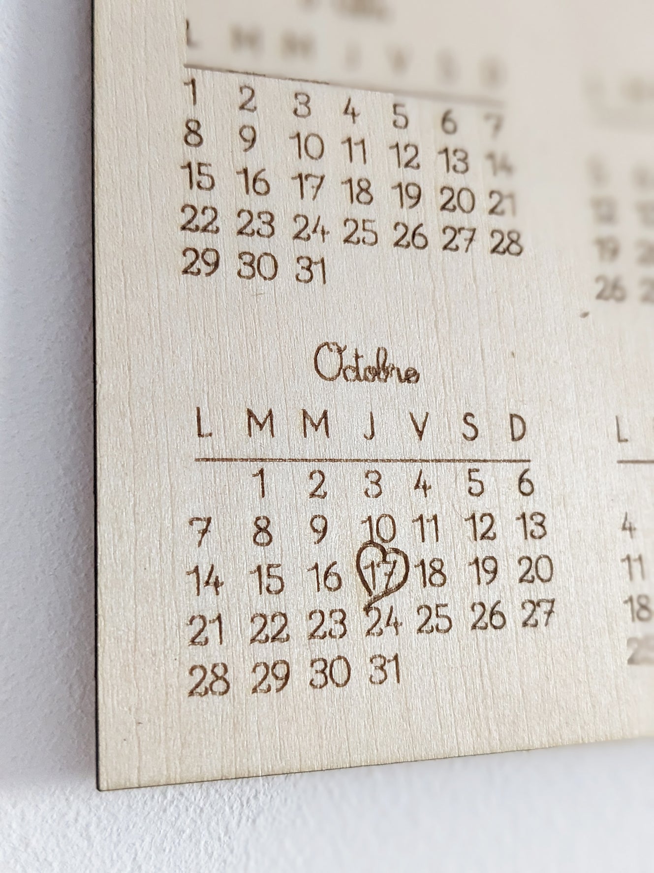 Calendrier personnalisé en bois