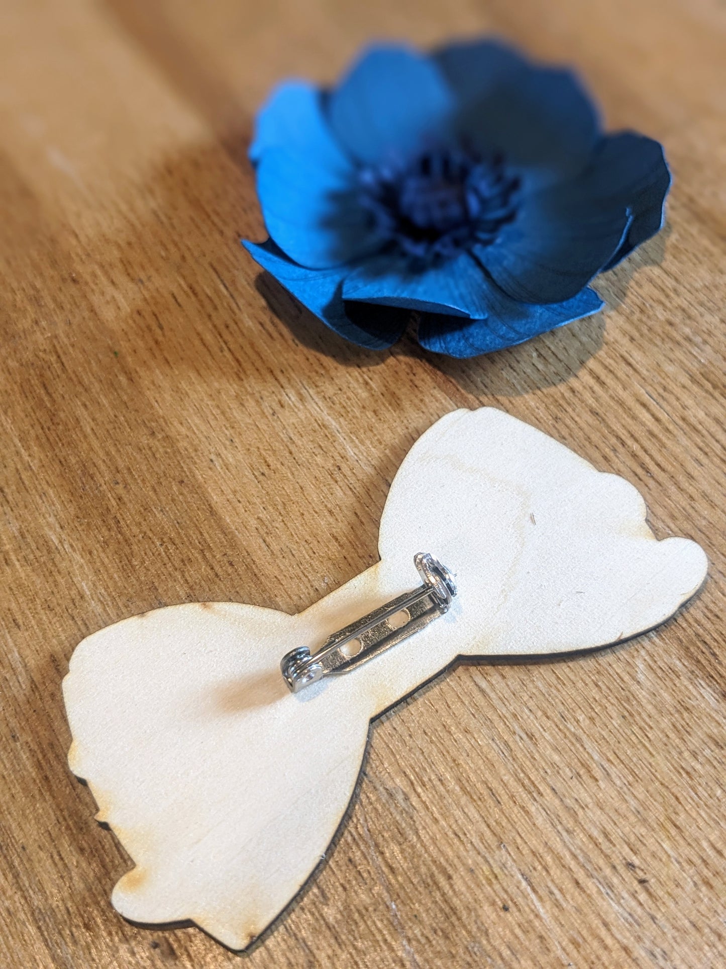 Pour gâter vos invités : des broches personnalisées