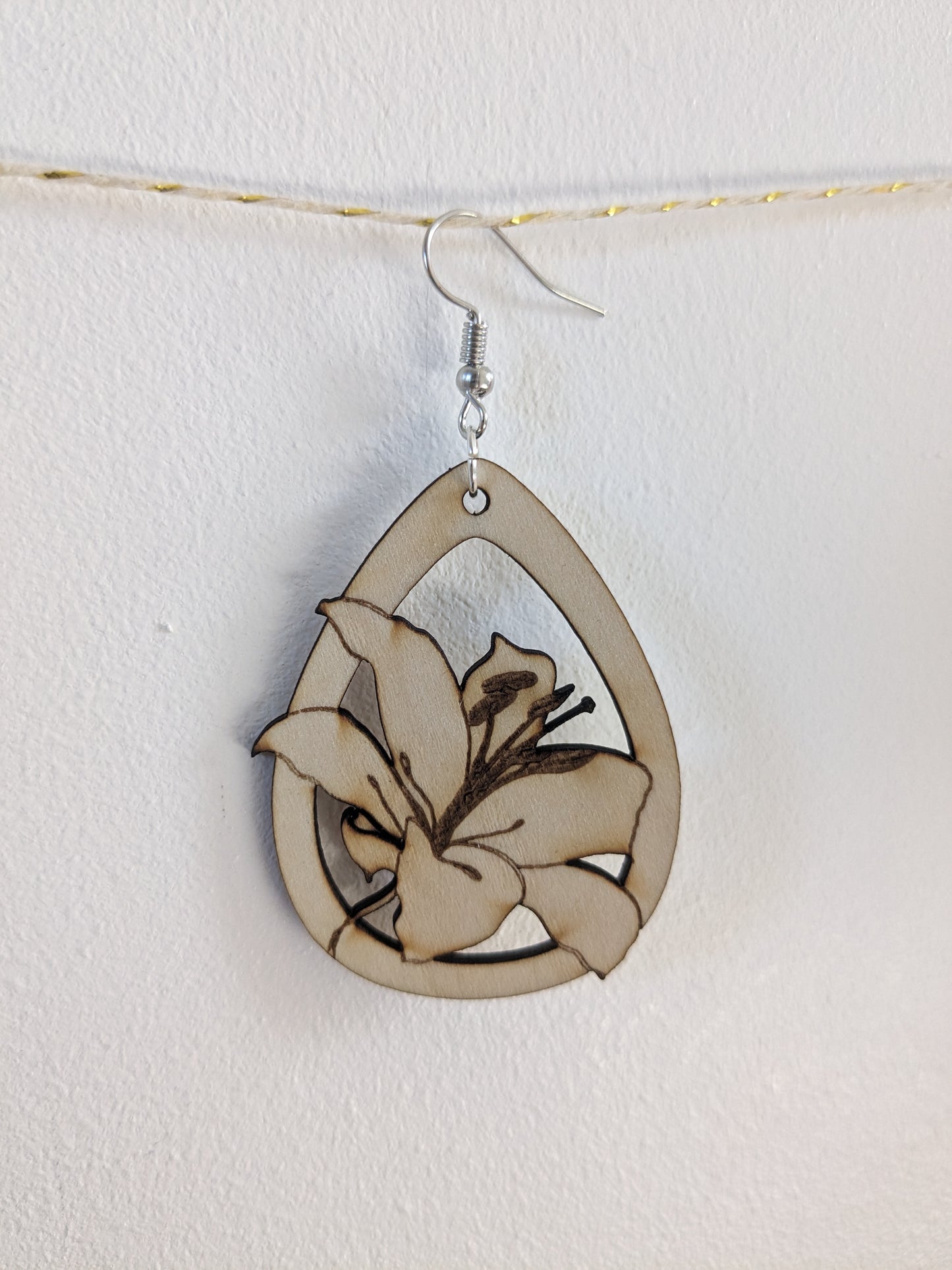 Boucle d'oreille fleurie ( à l'unité )