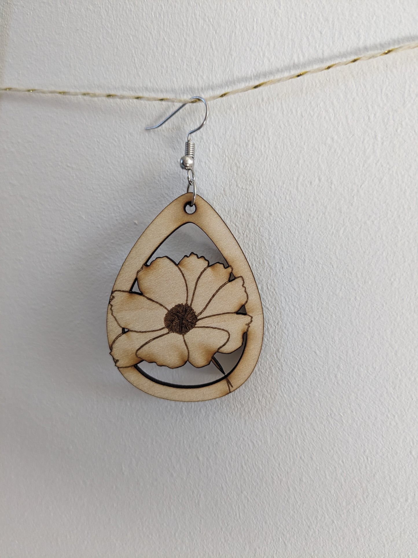 Boucle d'oreille fleurie ( à l'unité )