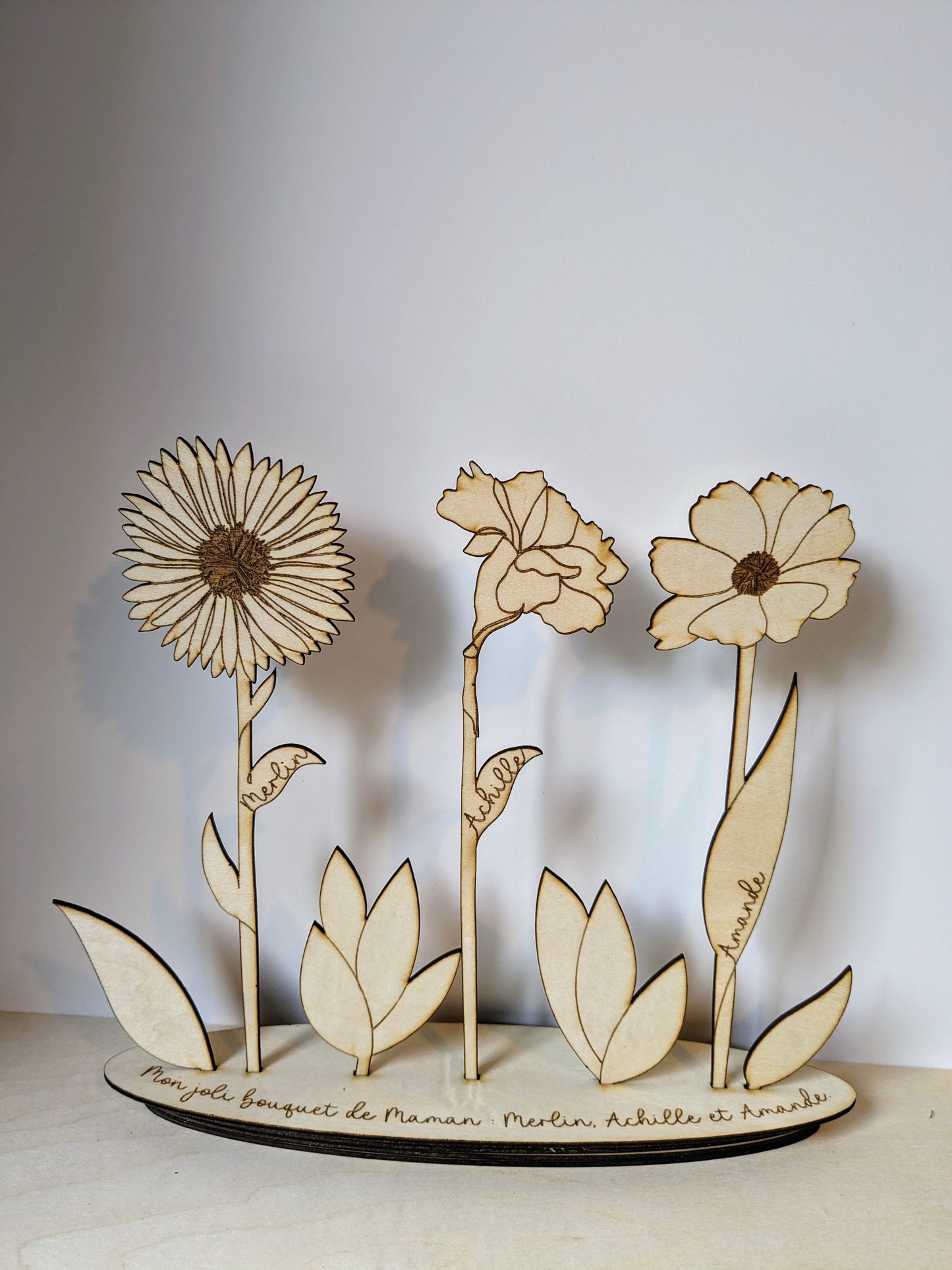 Fleurs de bois et support