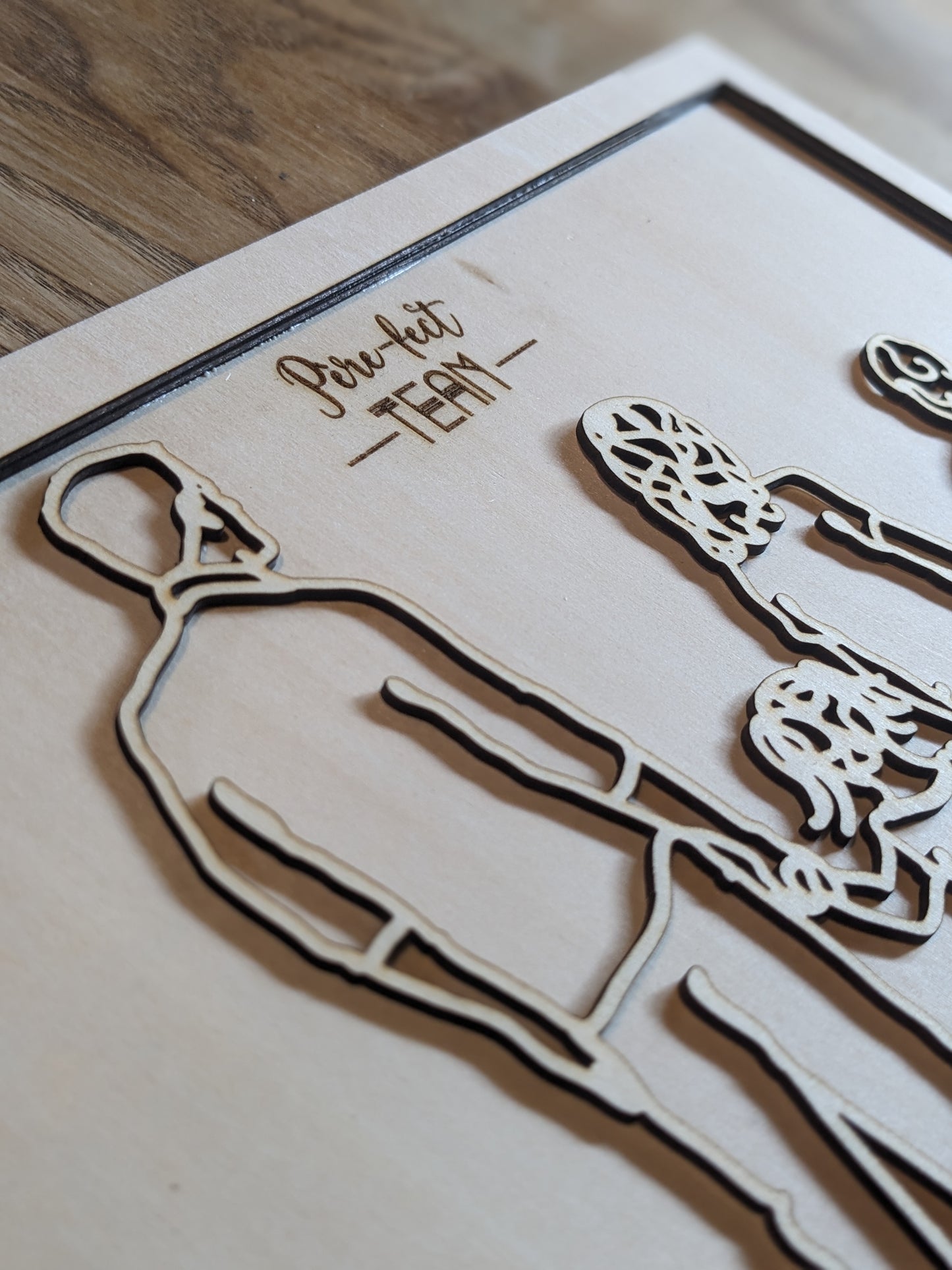 Illustration personnalisée Père-fect team : lignes de bois