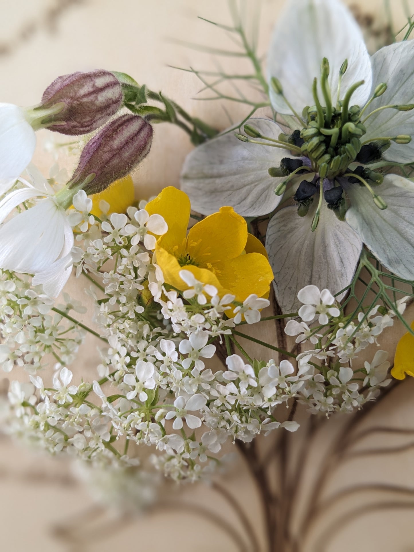 Support de bouquet personnalisé : bonne fête Maman